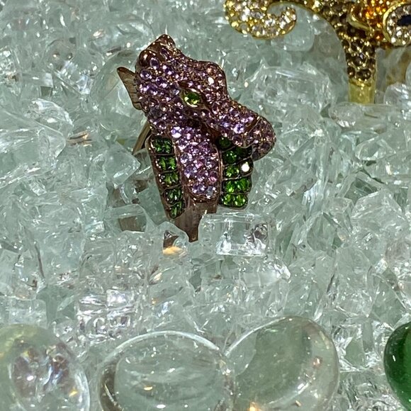 Beautiful Sea Horse Ring in Rose Gold wrapped Sterling Sliver. - Picture 3 of 8